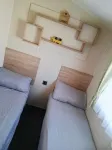 My Spacious Kentish 3-Room Van at Birchington Vale Отели в г. 