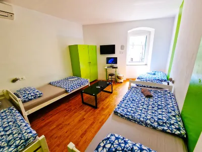 Croparadise Central Hotel di 