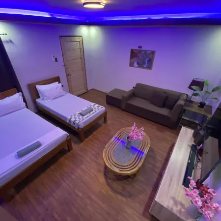 Momshie's Apartelle and Restaurant