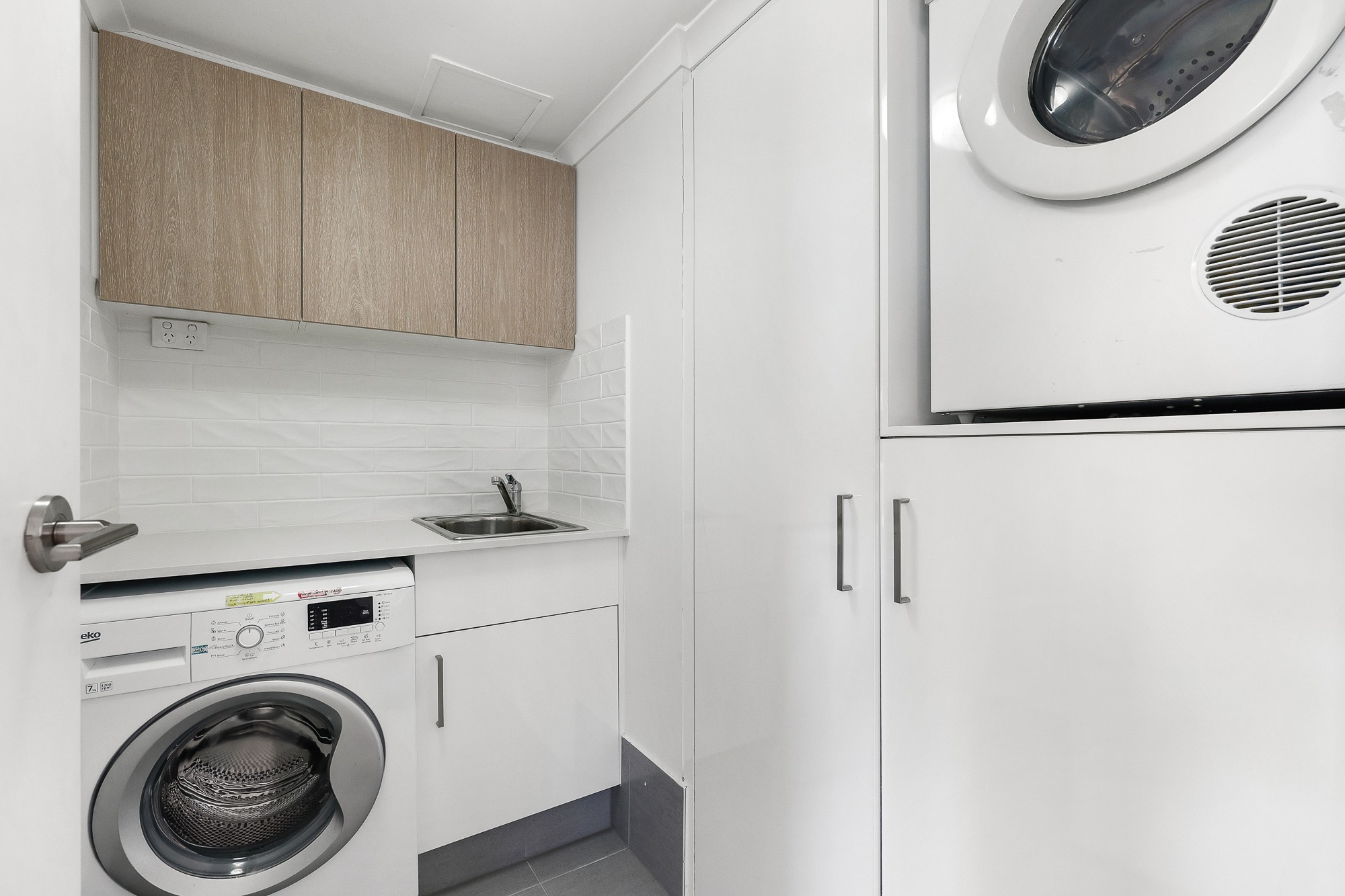 高级两卧室海景公寓