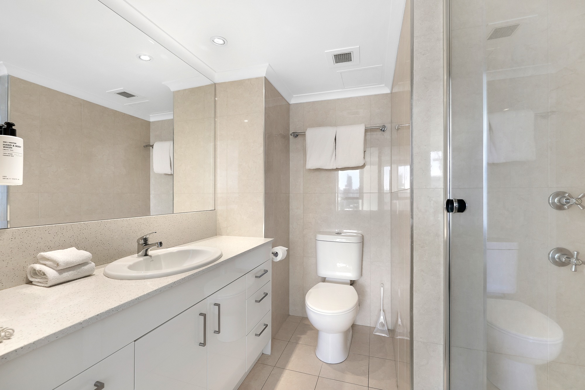 两卧室海景公寓