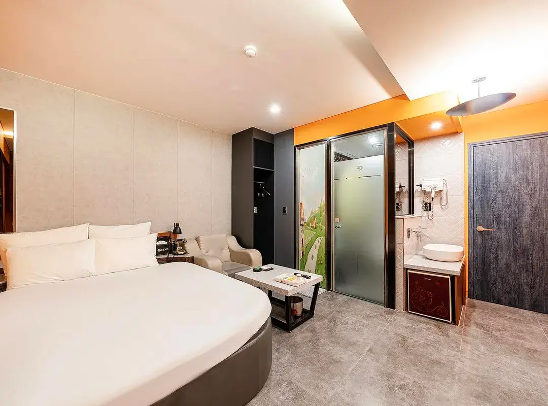 Tomato Hotel - Bucheon