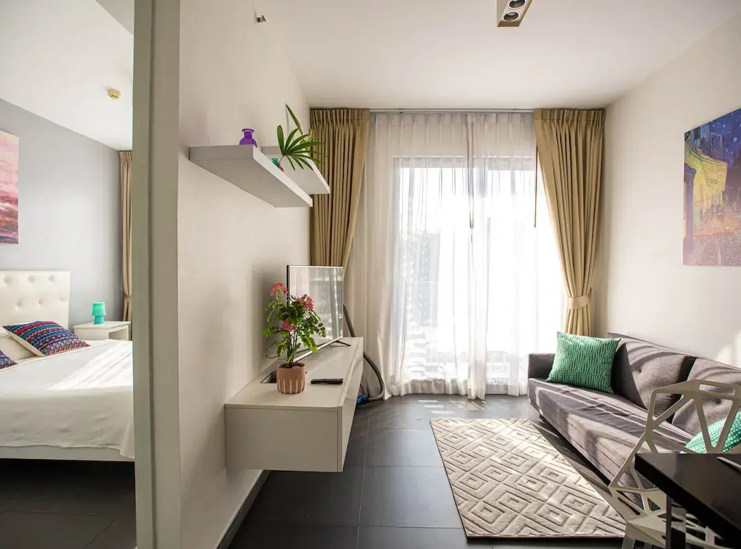 Unixx Phratumnak Elegant 1-br Free Electricity - Pattaya City