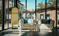 VE HOTELS ADAKALE