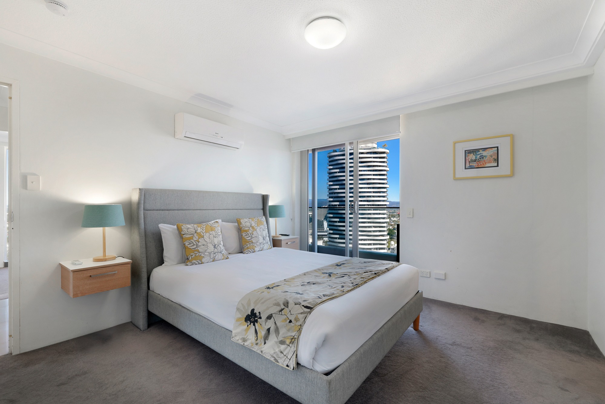 高级两卧室海景公寓