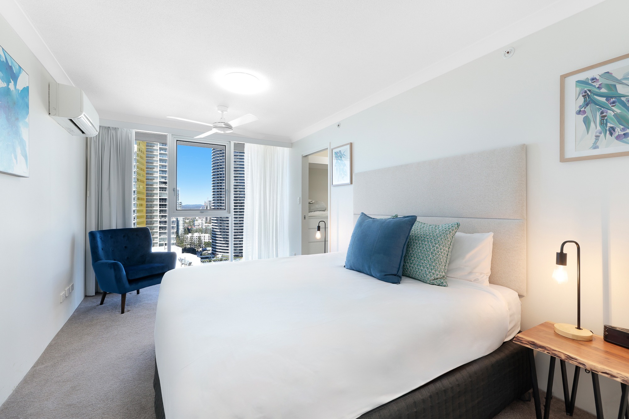 高级两卧室海景公寓