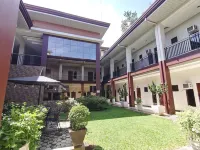 Park Land Suites & Restobar Hotel di 