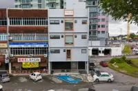Kenny Hill Boutique Hotel near Borneo Medical Centre Kuching