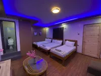 Momshie's Apartelle and Restaurant