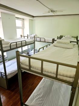 Urban Nomads Hostel and Tours