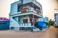 Rayara Karune Home Stay Mantralaya