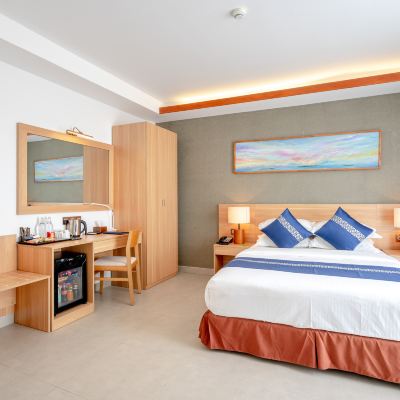 Deluxe Double Room with Balcony Ayala Ocean View Promo Code