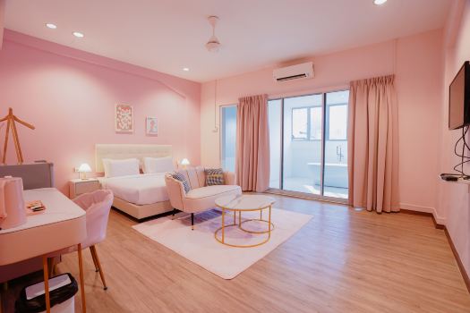The Pink Boutique