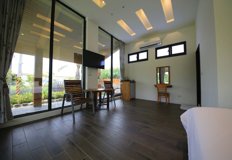 星光月馆八人包栋