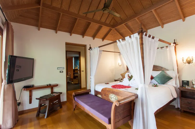 Sala Suite Pool Villa