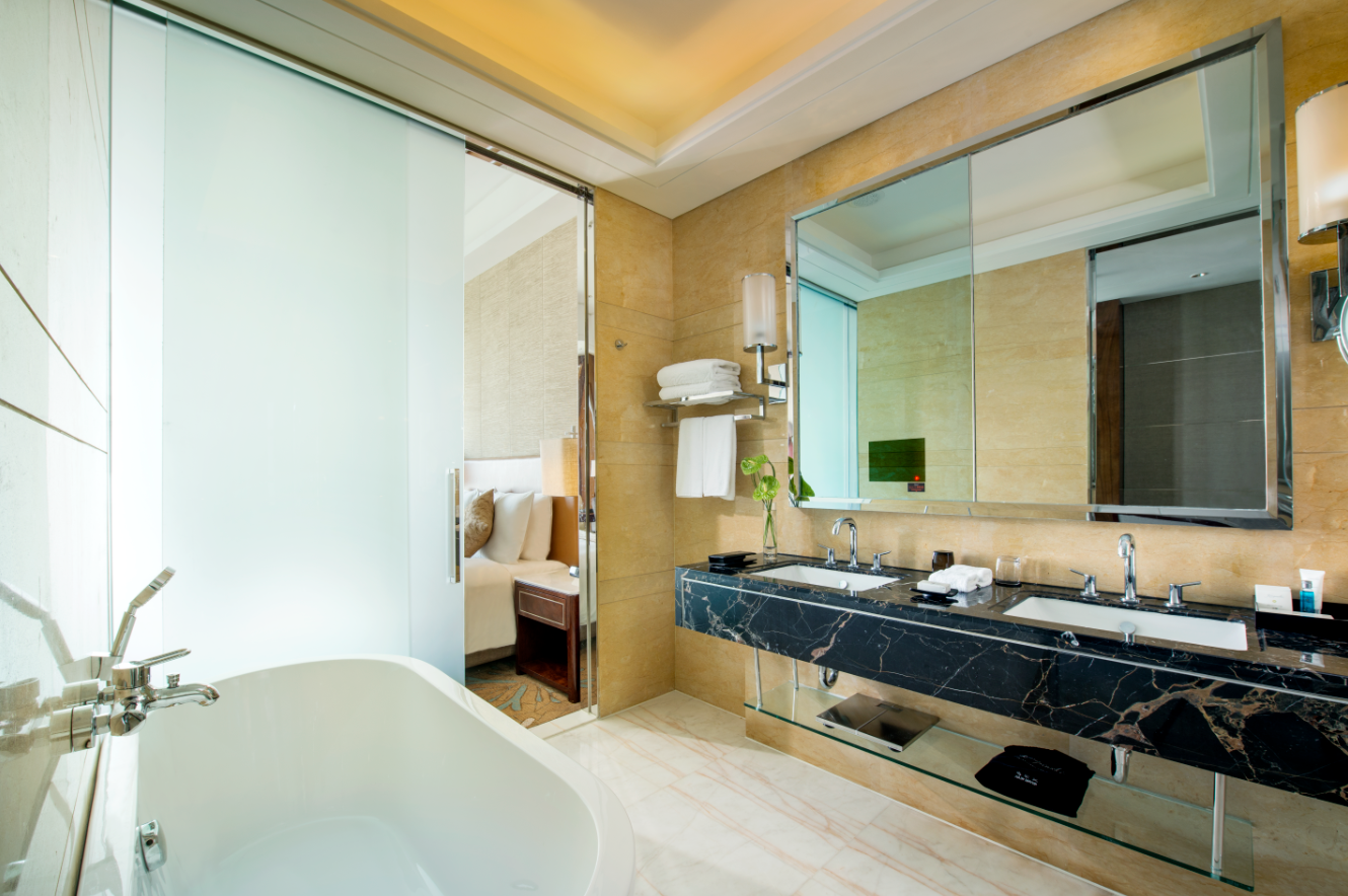 豪华江景大床房