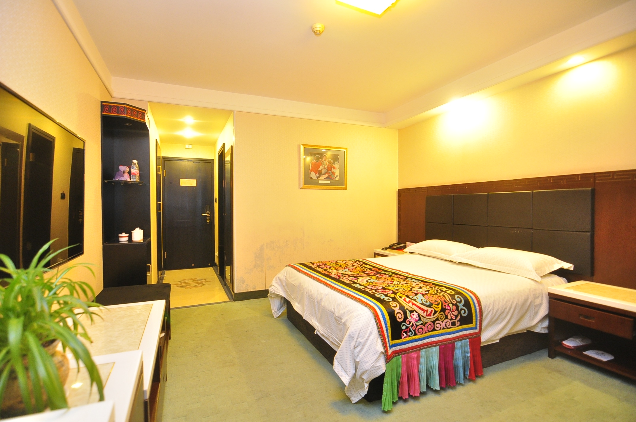 豪华大床房（空调）