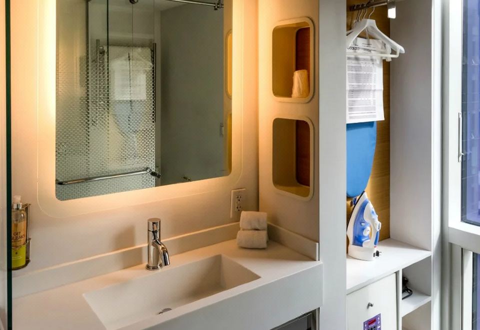 Yotel New York Times SquarePremium Queen Room