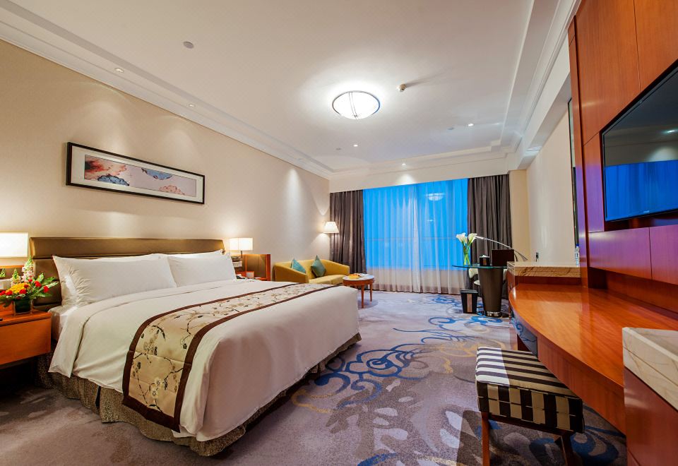 World Trade Winning HotelSuperior Queen Room