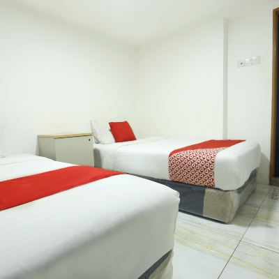 Standard Twin Room Kupon OYO 334 Everest Hotel