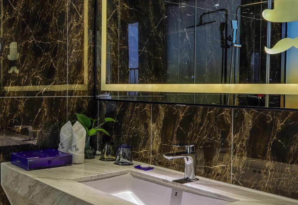 品質景觀雙床房（180°正湖景+小冰箱+電動窗簾）