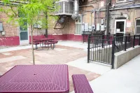 11th Avenue Hostel Отели в г. 