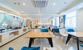 Hanting Hotel (Shanghai Hangtou) - Housity
