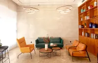 Qianyi Hotel (Beiliu Wanda Plaza Branch)