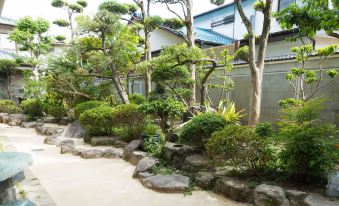 Guesthouse Hakozaki Garden
