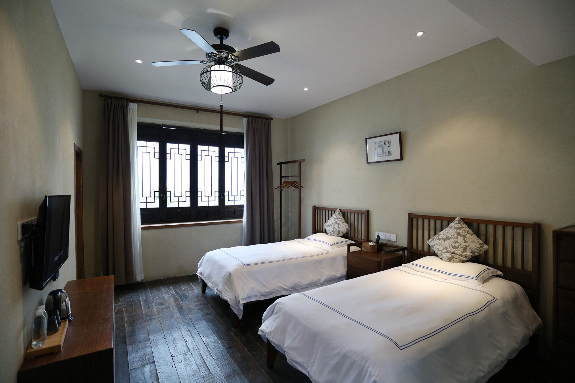 古城艺享豪华双床房