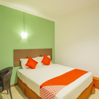 Standard Queen Room with No Window OYO 218 哥打京那巴魯故事酒店優惠