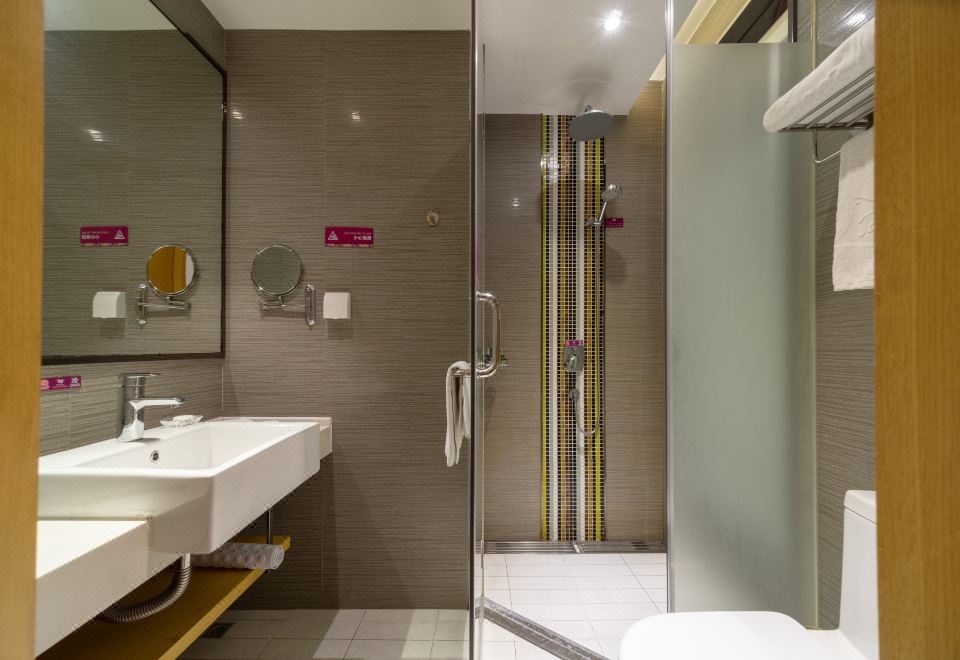 岭南街景双床房