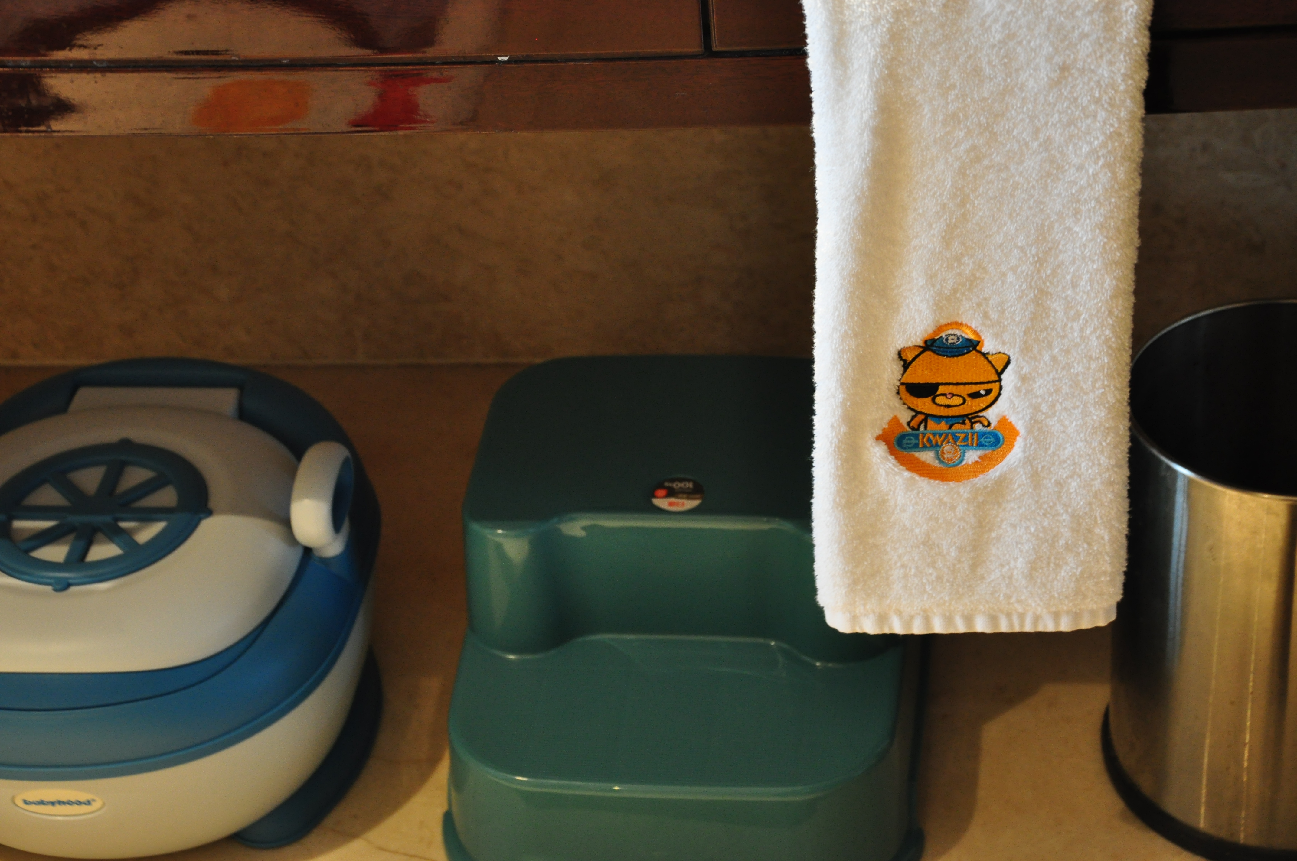 海底小纵队主题亲子房（大空间+大浴缸+特大床）