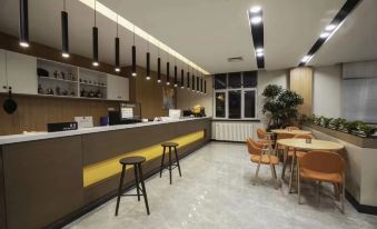 Karamay Honeycomb E-sports Hotel