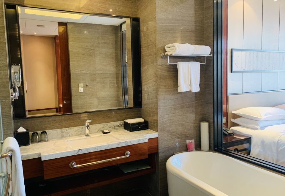 Sheraton Langfang Chaobai River HotelDeluxe Room (2 Beds)