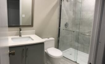 Quiet &Tidy Stay Near Pacific Mall