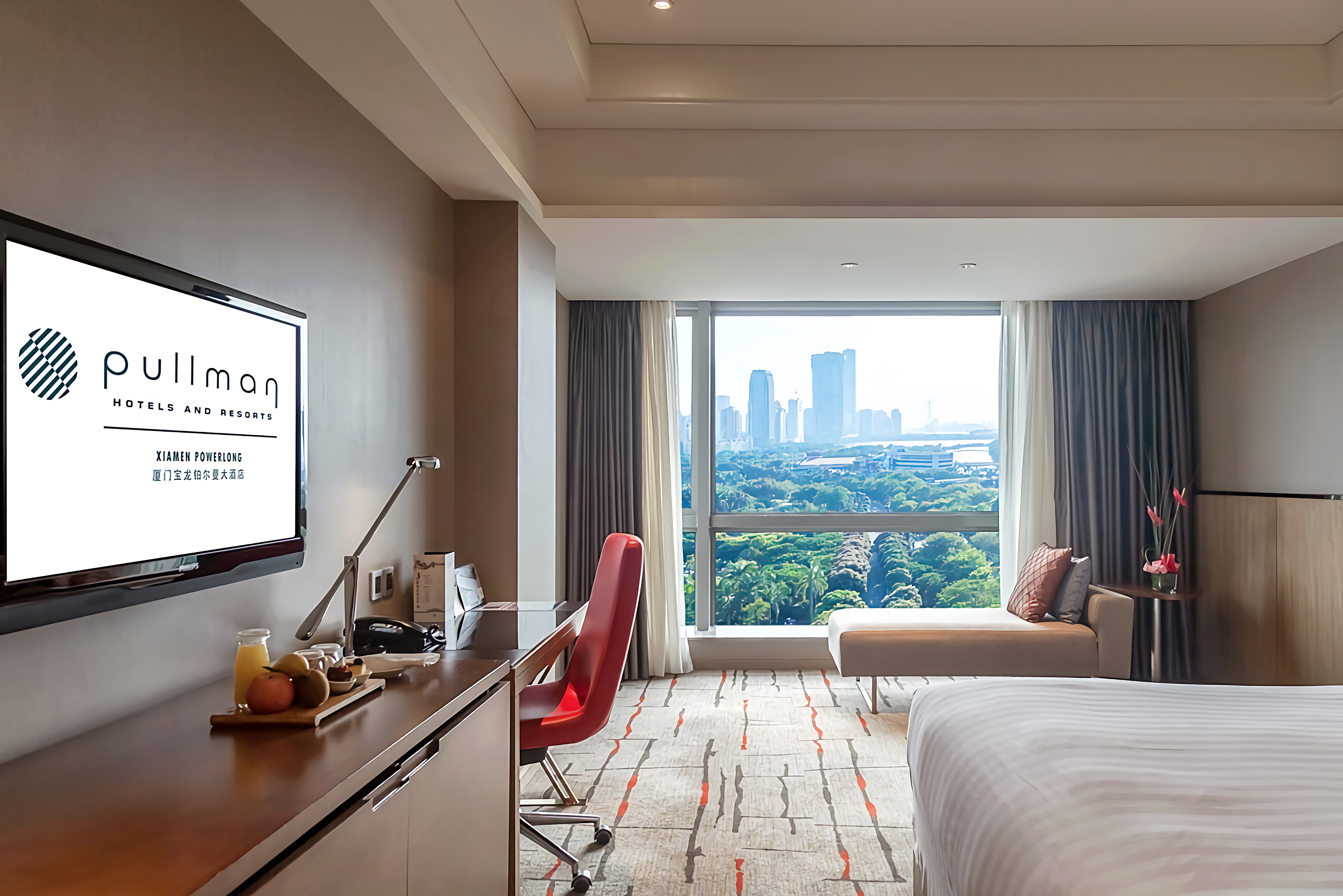 行政湖景大床房