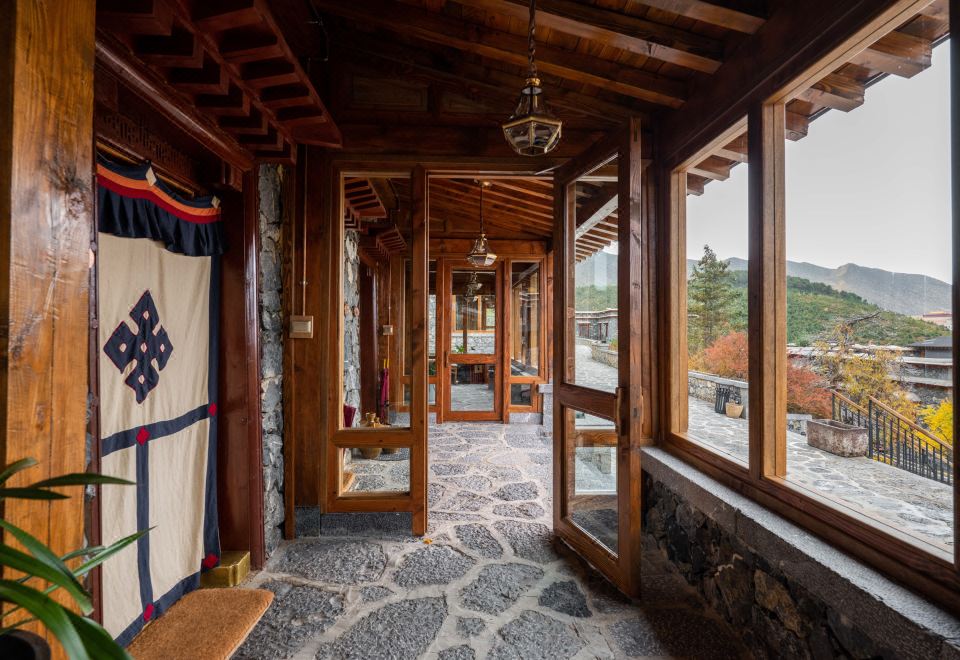 Songtsam Shangri-la LinkaSuperior Room (2 beds)