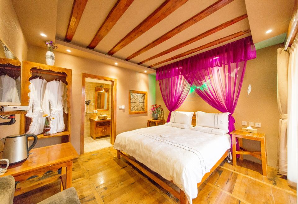 Guestroom - Courtyard-View (Double Bed)