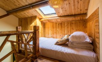 Waian Five Hotel - Housity