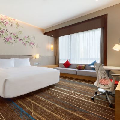 高級大床房 深圳寶安華盛希爾頓花園飯店優惠