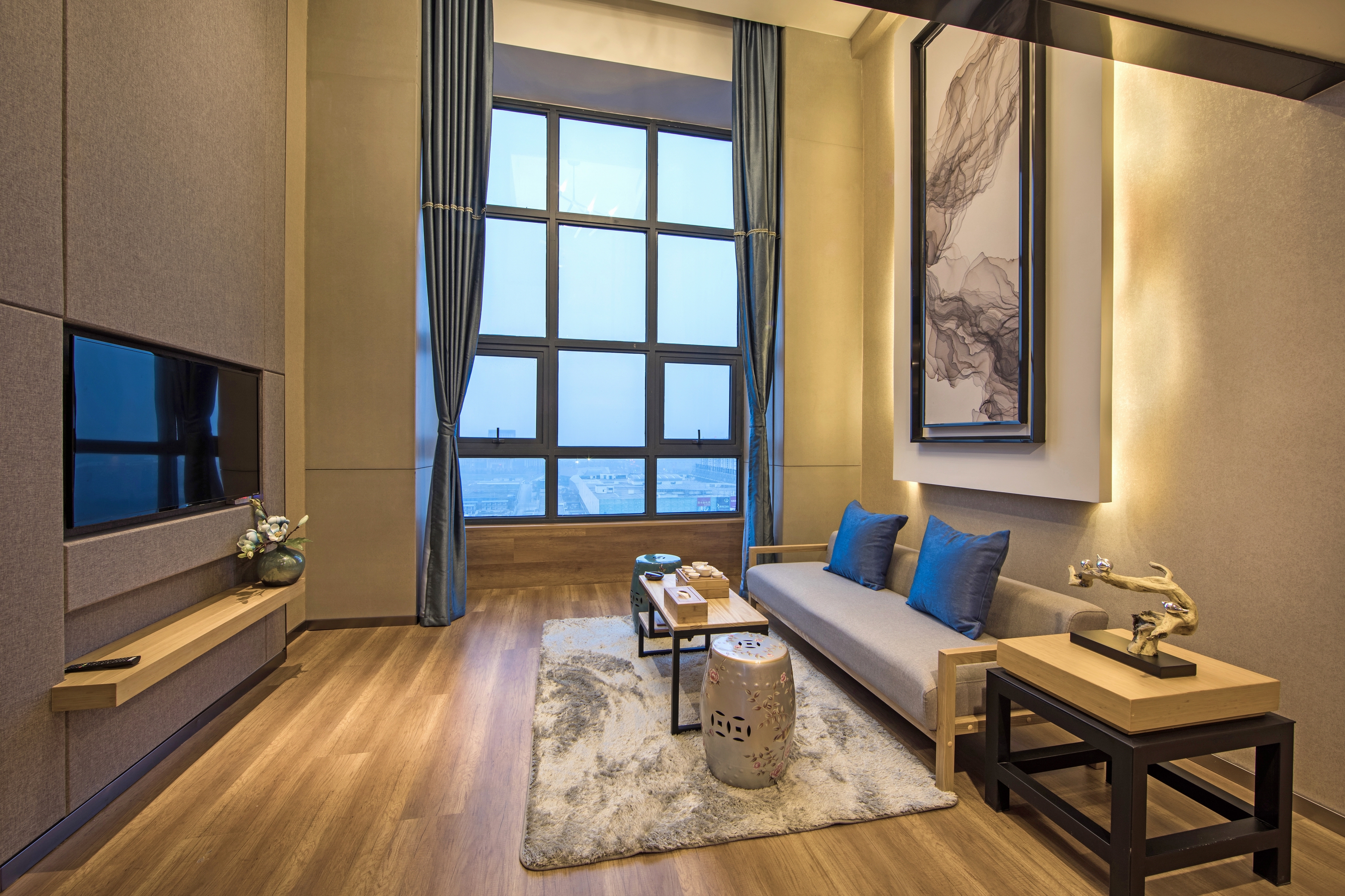 尊享复式loft套房（高空落地城景+独立会客厅）