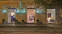 伊薩酒店 酒店