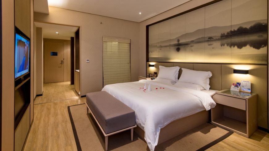 Elegant Deluxe Double Room