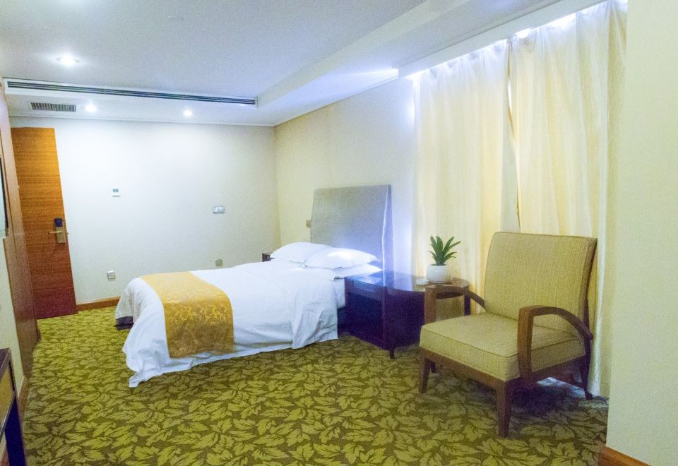 Pacific Hotel Boutique Queen Room