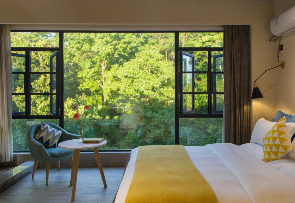 LOFT森林浴缸套房