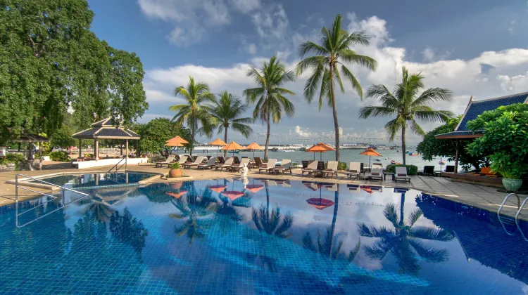 Siam Bayshore Resort Pattaya exterior