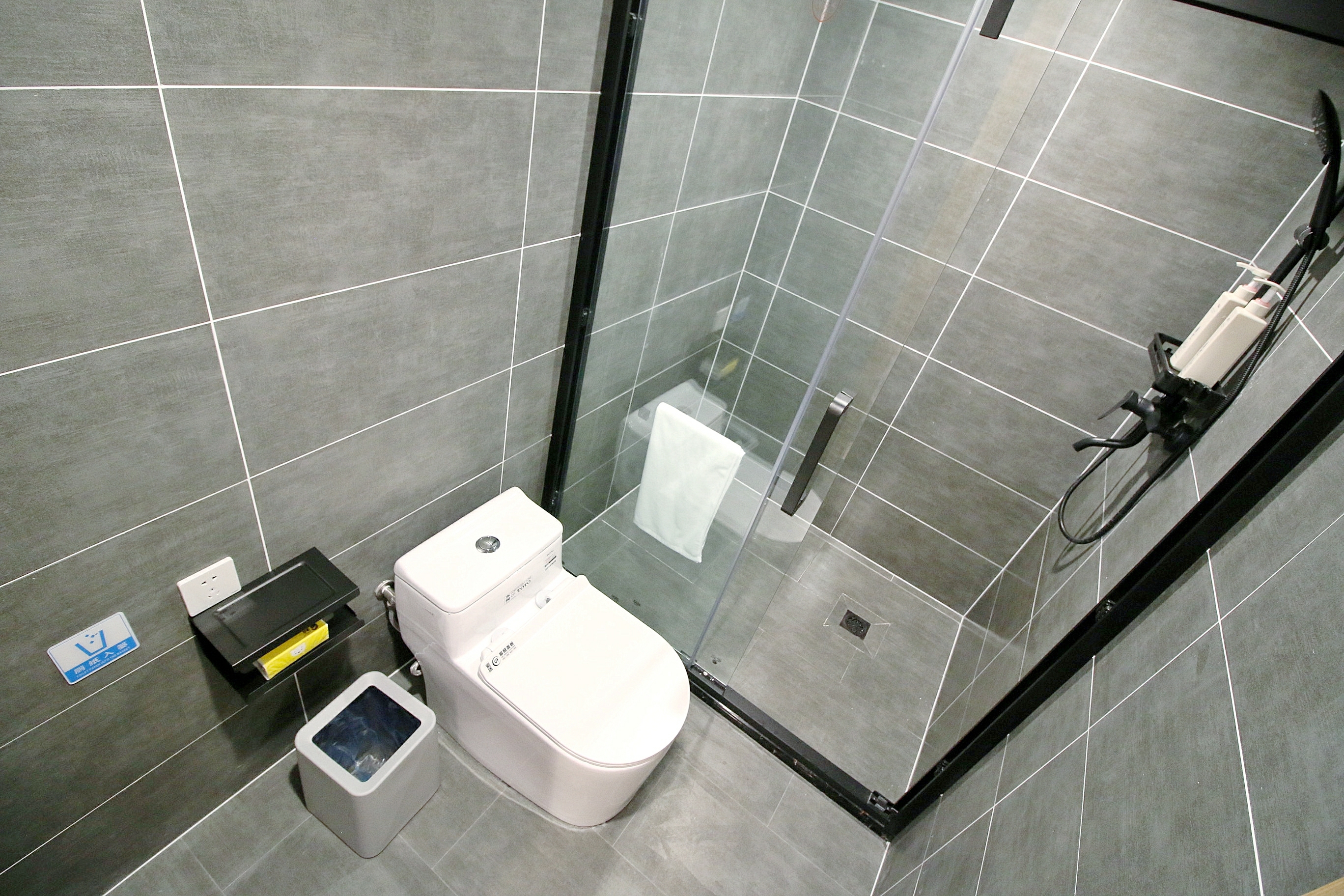 之初|庭院大床房（超清投影+静享空间＋徕芬吹风机）