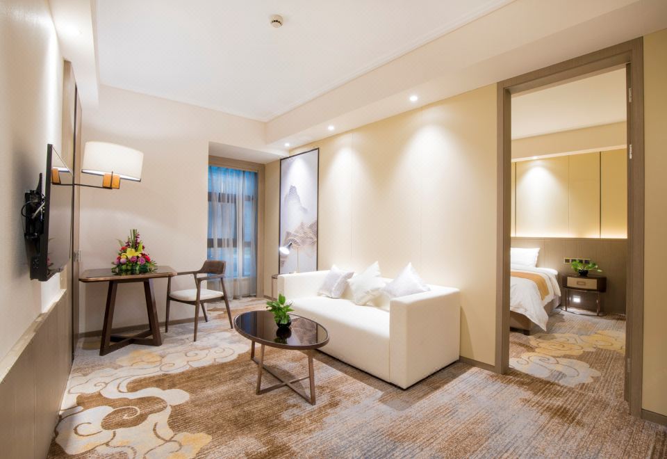 Pine City Hotel ShanghaiSuperior King Suite