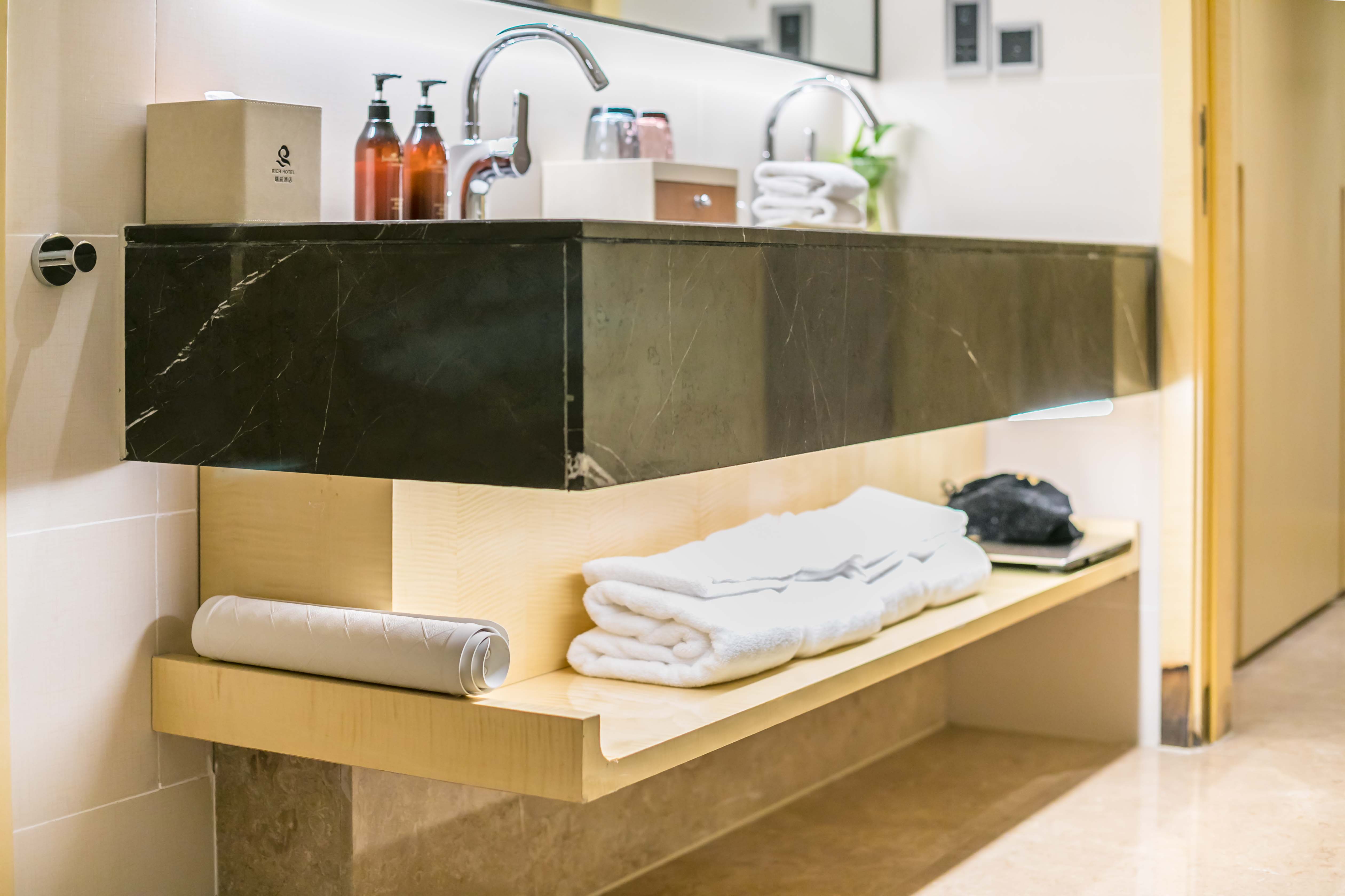 瑞云·奢享套房（静谧会客厅+温润加湿器+豪华浴缸）